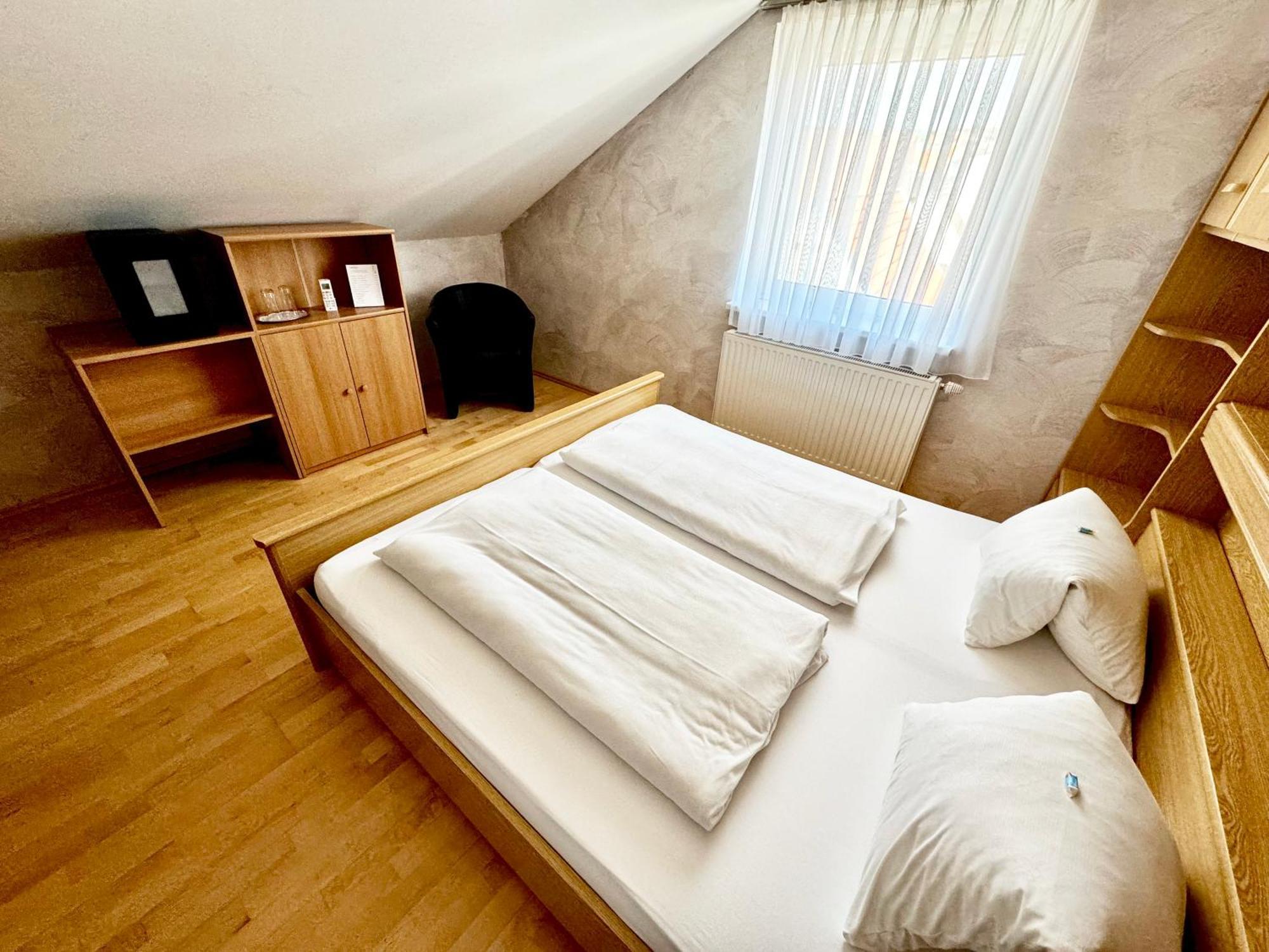 Pension Seeblick Mörbisch am See Chambre photo